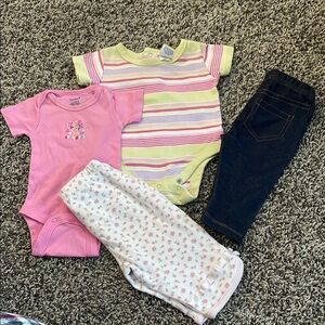 Bundle 2 onesies, 2 pants